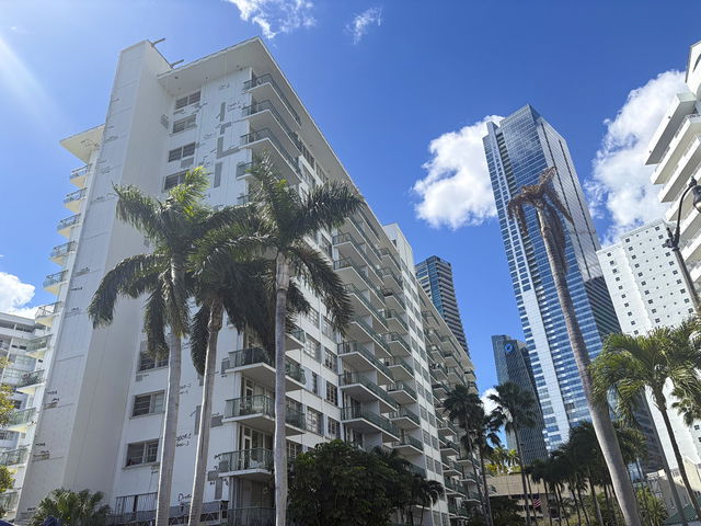 Brickell Bay Tower  photo 3